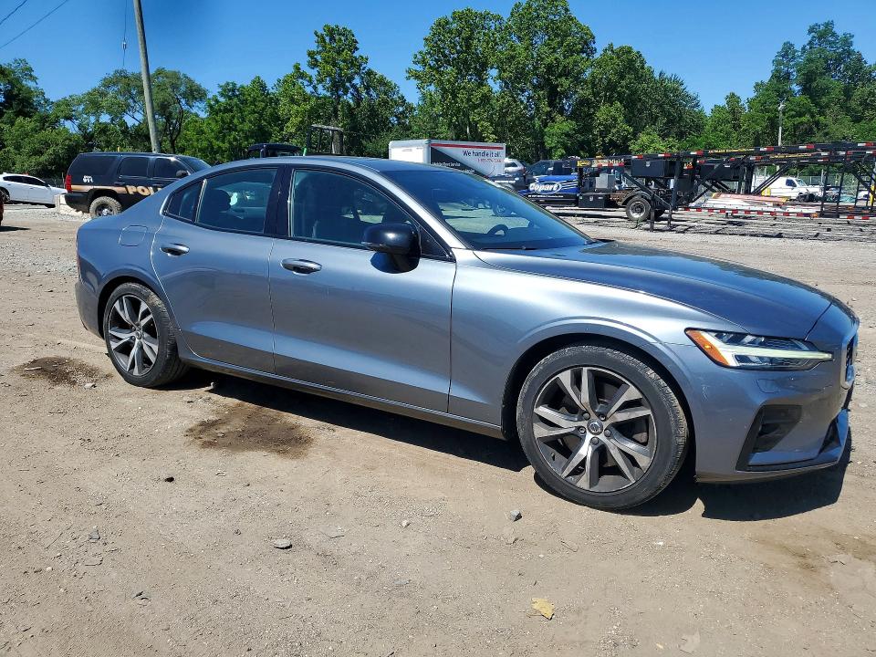 Photo 4 from auction – 2019 VOLVO S60 with VIN 7JRA22TM1KG018012