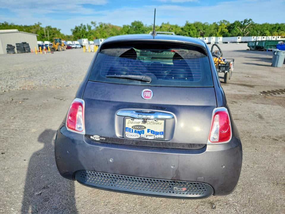 صورة رقم 6 من المزاد - 2017 FIAT 500 مع VIN 3C3CFFGE7HT699369