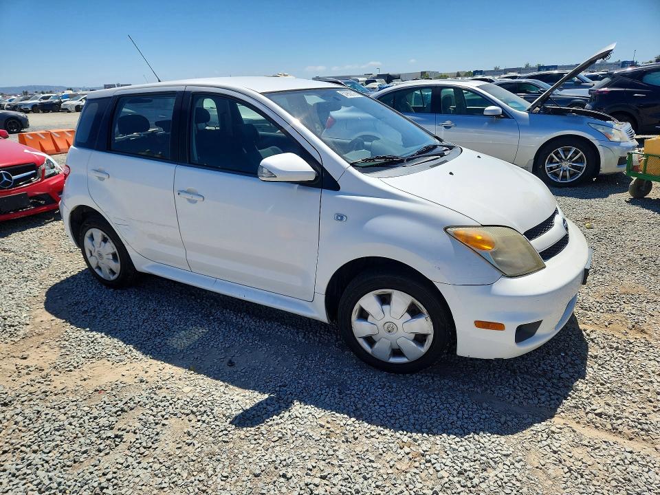 Photo 4 from auction – 2006 SCION XA with VIN JTKKT624665010877