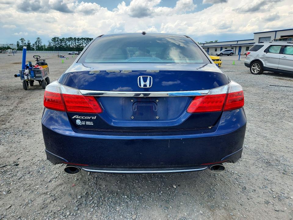 Photo 6 from auction – 2014 HONDA ACCORD with VIN 1HGCR3F83EA007755
