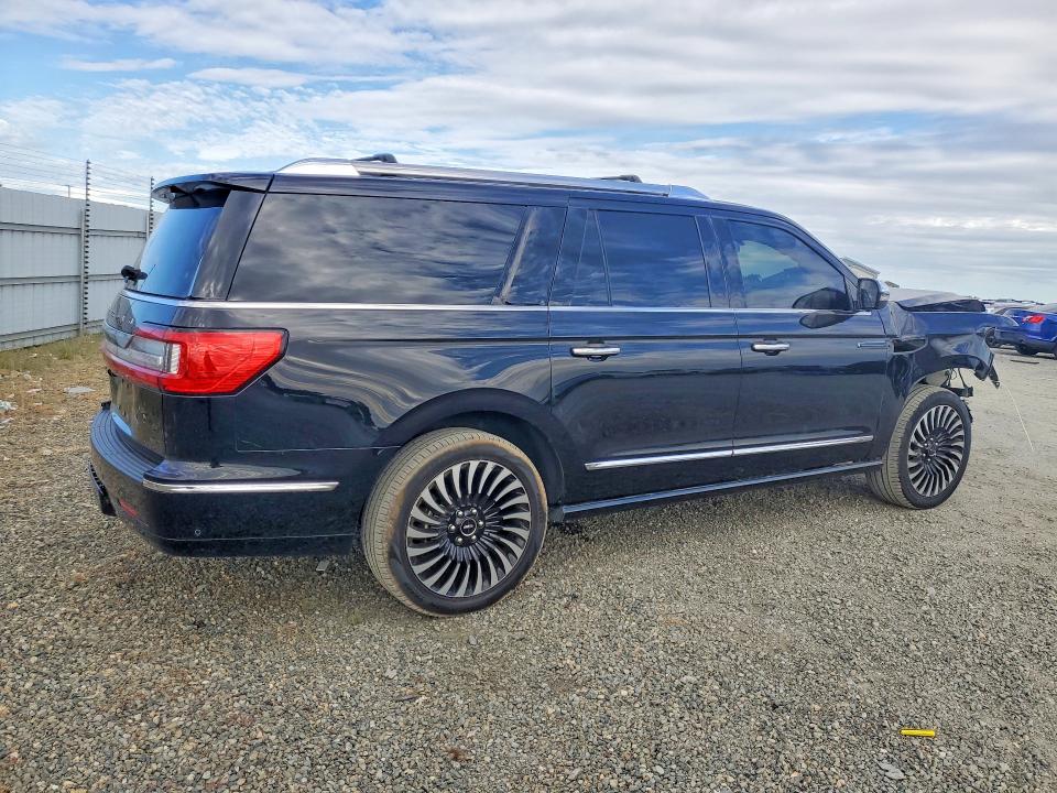 Photo 3 from auction – 2019 LINCOLN NAVIGATOR with VIN 5LMJJ3TT2KEL17706