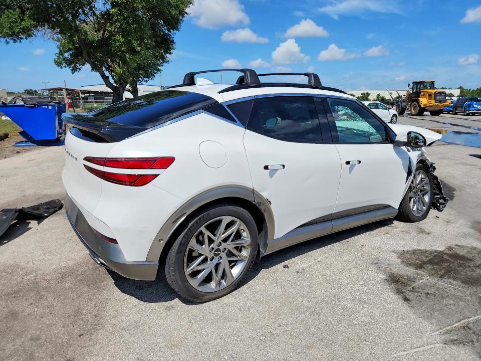 Photo 3 from auction – 2024 GENESIS GV60 with VIN KMUKCDSC0RU025059