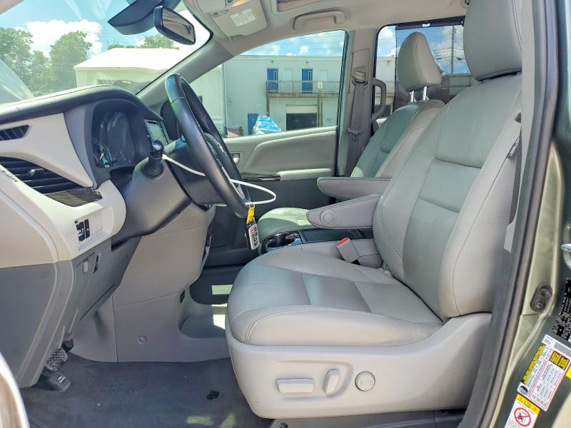 Photo 7 from auction – 2018 TOYOTA SIENNA with VIN 5TDYZ3DC8JS928992