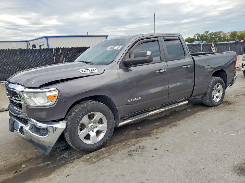 Zdjęcie 1 z aukcji – 2019 RAM 1500 z VIN 1C6RREBT7KN576358