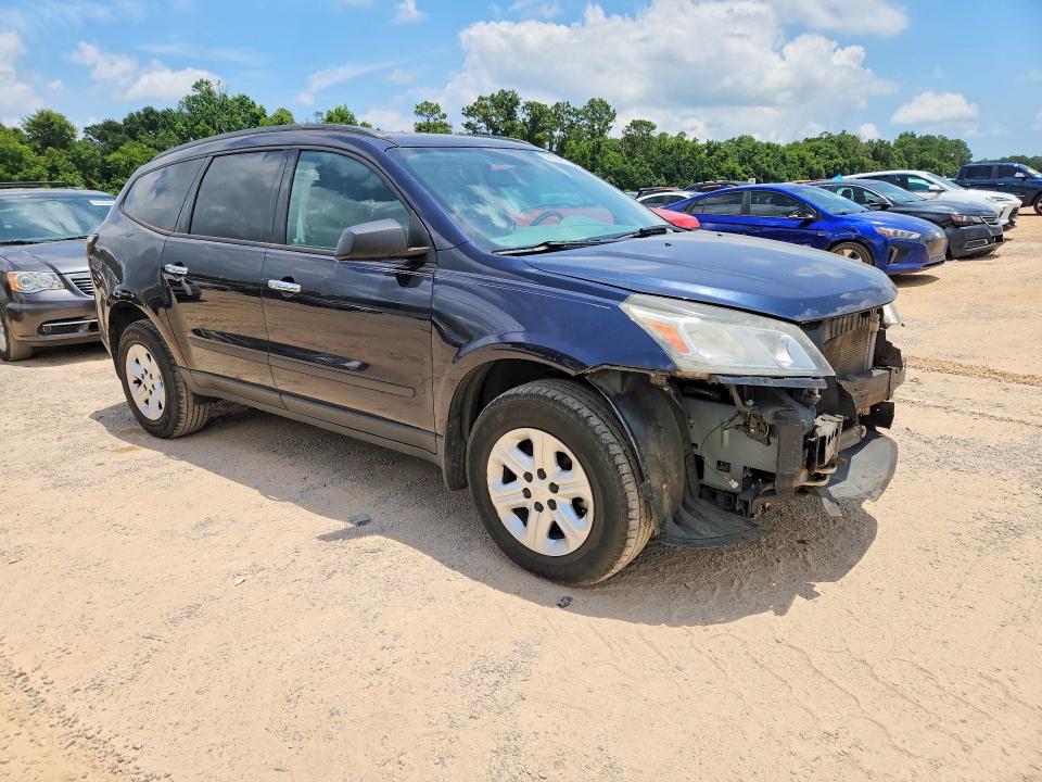 Photo 4 from auction – 2017 CHEVROLET TRAVERSE with VIN 1GNKRFKD1HJ212470