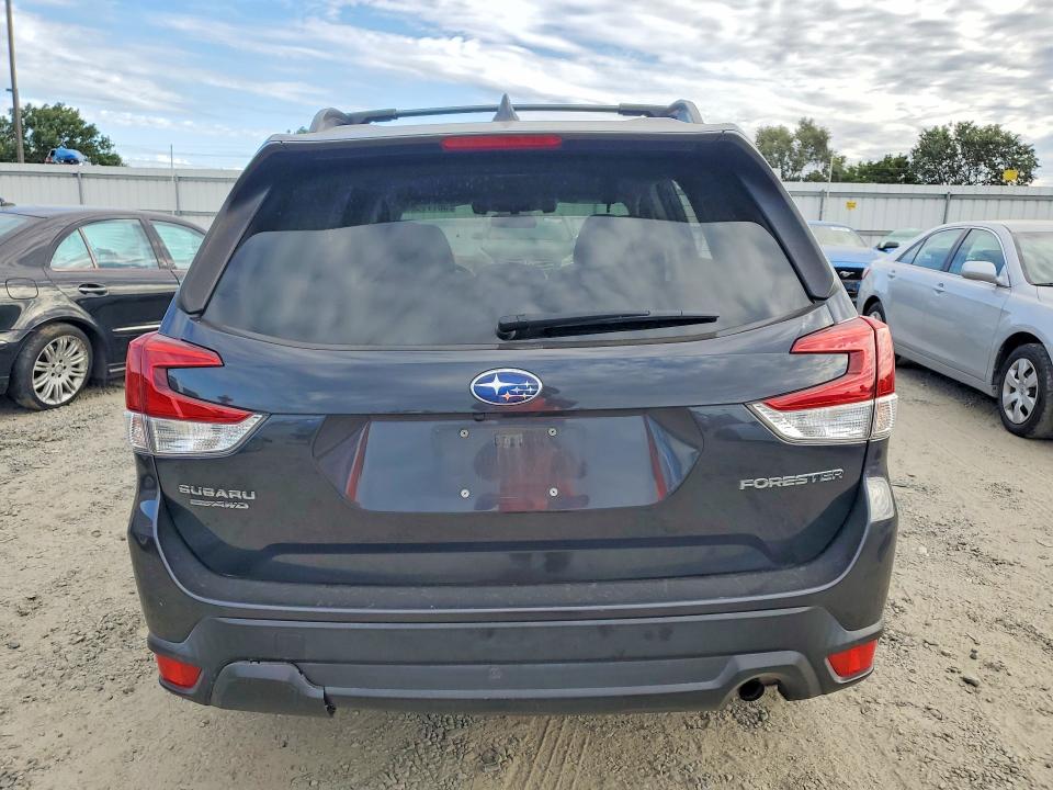 Photo 6 from auction – 2019 SUBARU FORESTER with VIN JF2SKAEC3KH421826