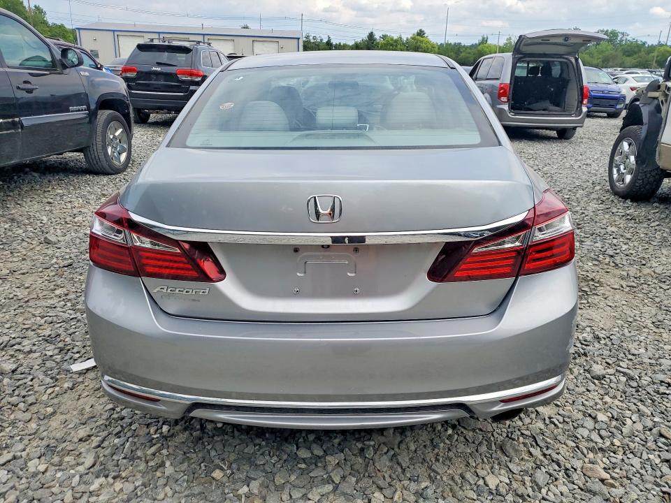 Photo 6 from auction – 2017 HONDA ACCORD with VIN 1HGCR2F34HA124330