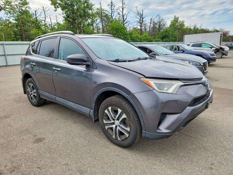 Photo 4 from auction – 2016 TOYOTA RAV4 with VIN 2T3BFREV0GW537084