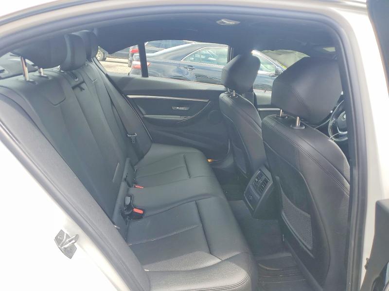 Photo 10 from auction – 2018 BMW 330 with VIN WBA8D9C58JEM31464
