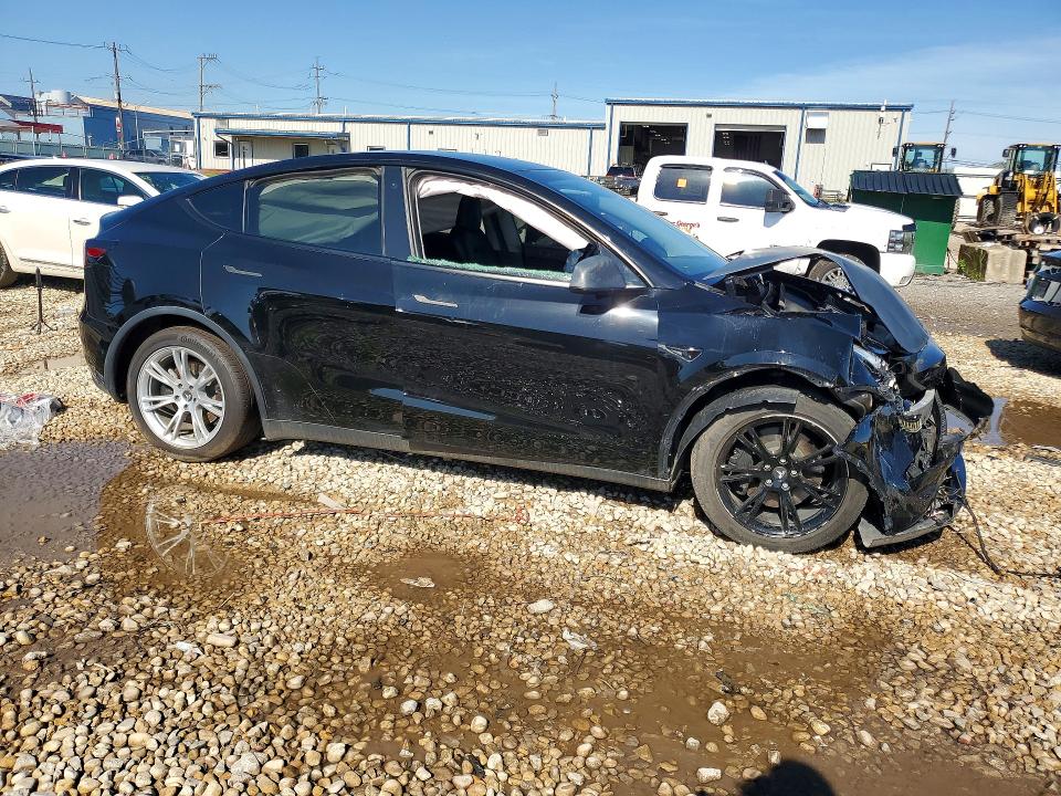 Photo 4 from auction – 2022 TESLA MODEL Y with VIN 7SAYGDEE9NA008715