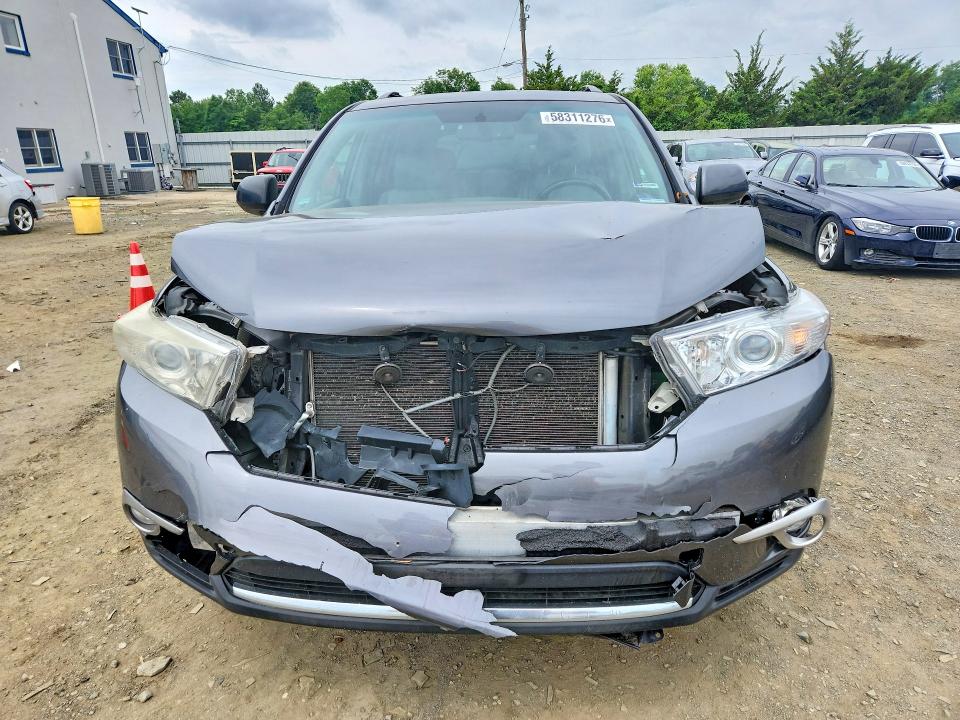 Photo 5 from auction – 2013 TOYOTA HIGHLANDER with VIN 5TDBK3EH7DS199795