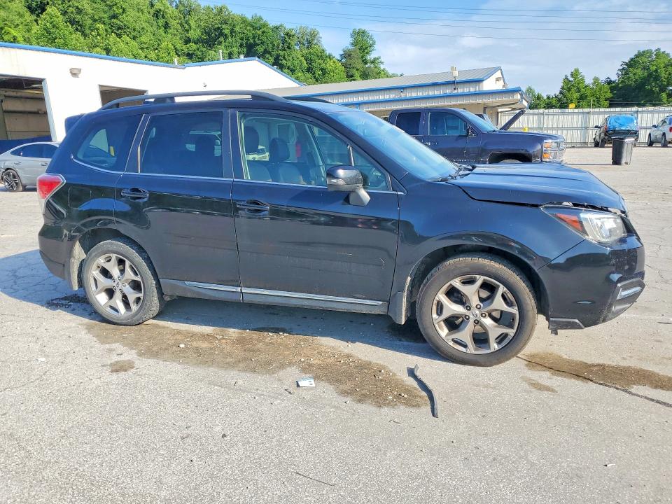 Photo 4 from auction – 2017 SUBARU FORESTER with VIN JF2SJAWC3HH812453