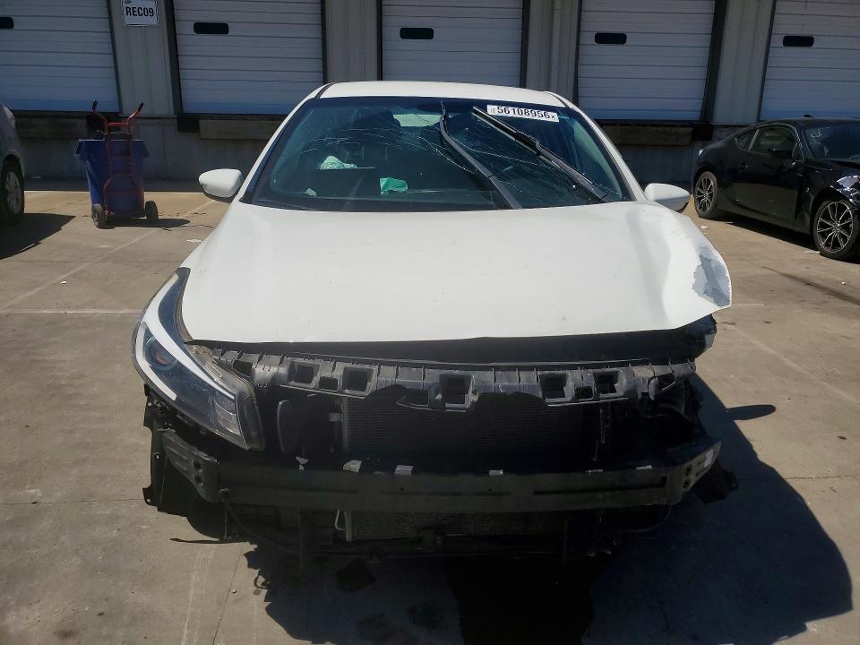 Photo 5 from auction – 2018 KIA FORTE with VIN 3KPFK4A74JE175545