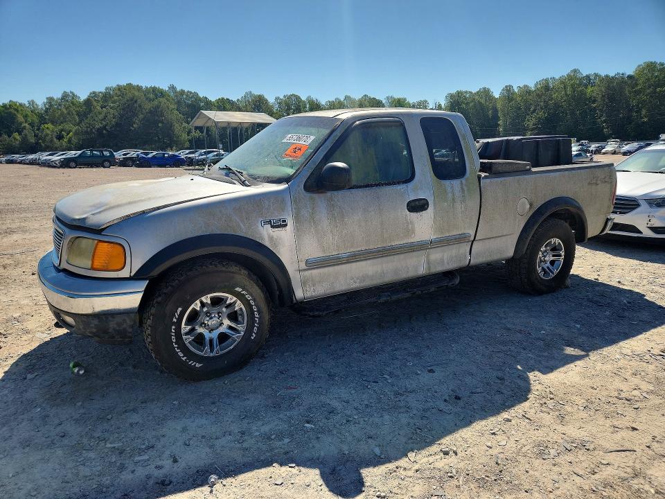 FORD F-150 HERITAGE 2004 with VIN 2FTRX18W14CA36943 - Photo from auction
