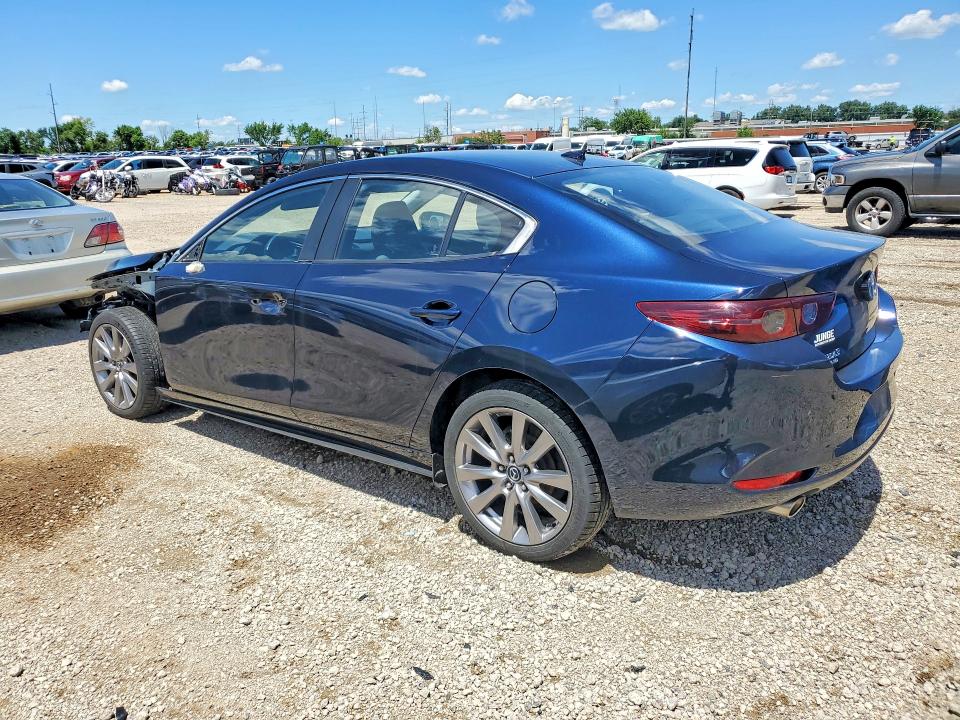 Photo 2 from auction – 2019 MAZDA 3 with VIN JM1BPBDM1K1117905