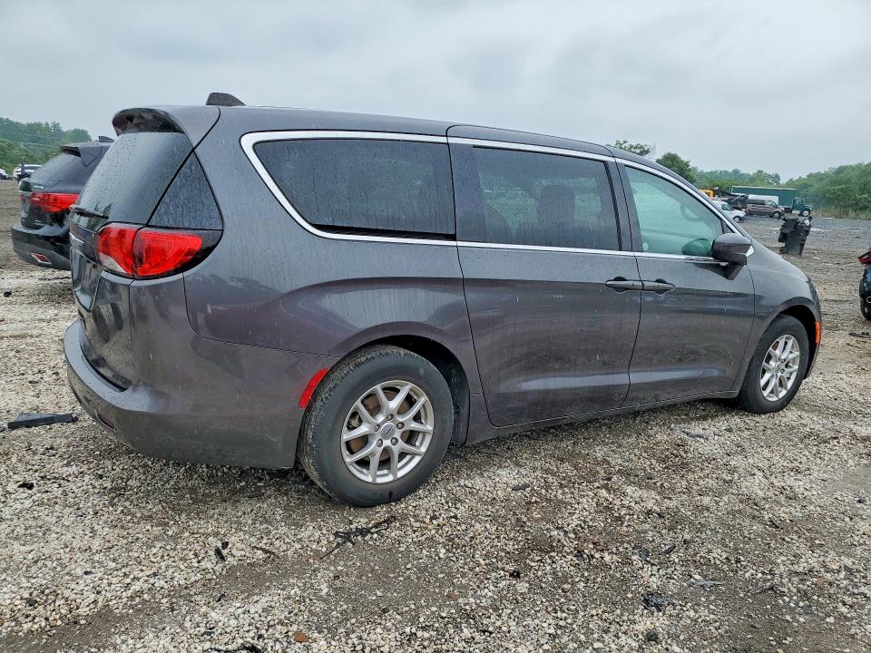 Photo 3 from auction – 2023 CHRYSLER VOYAGER with VIN 2C4RC1CG0PR606234