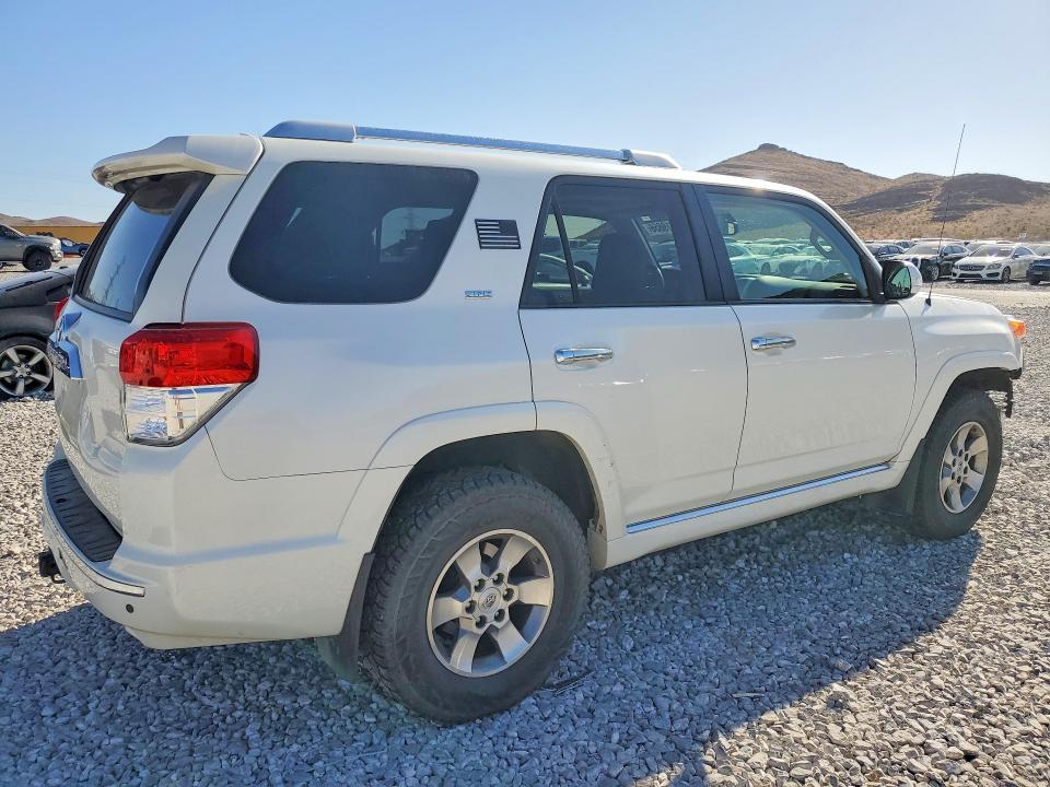 صورة رقم 3 من المزاد - 2013 TOYOTA 4RUNNER مع VIN JTEBU5JR8D5139854