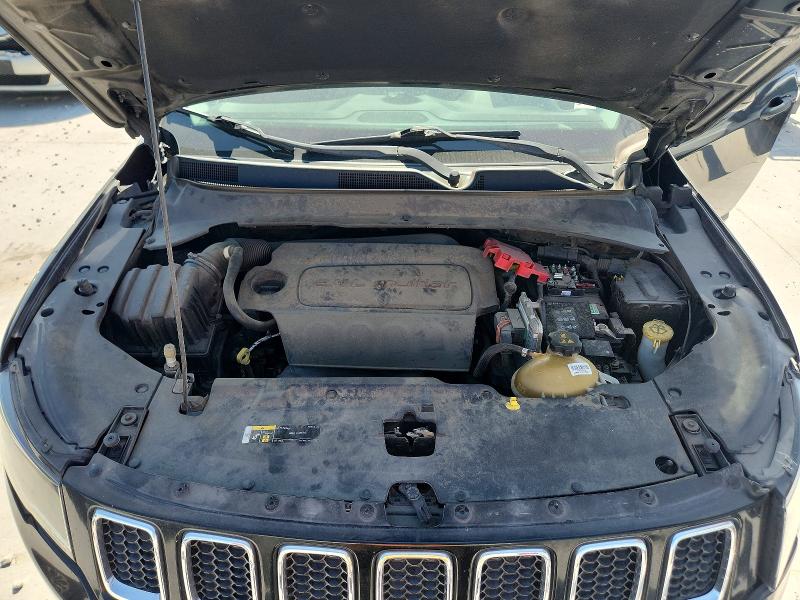 Фото 12 с аукциона – 2019 JEEP COMPASS с VIN 3C4NJCAB0KT675566