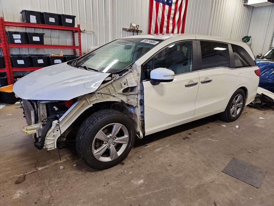 HONDA ODYSSEY 2018 with VIN 5FNRL6H78JB023192 - Photo from auction