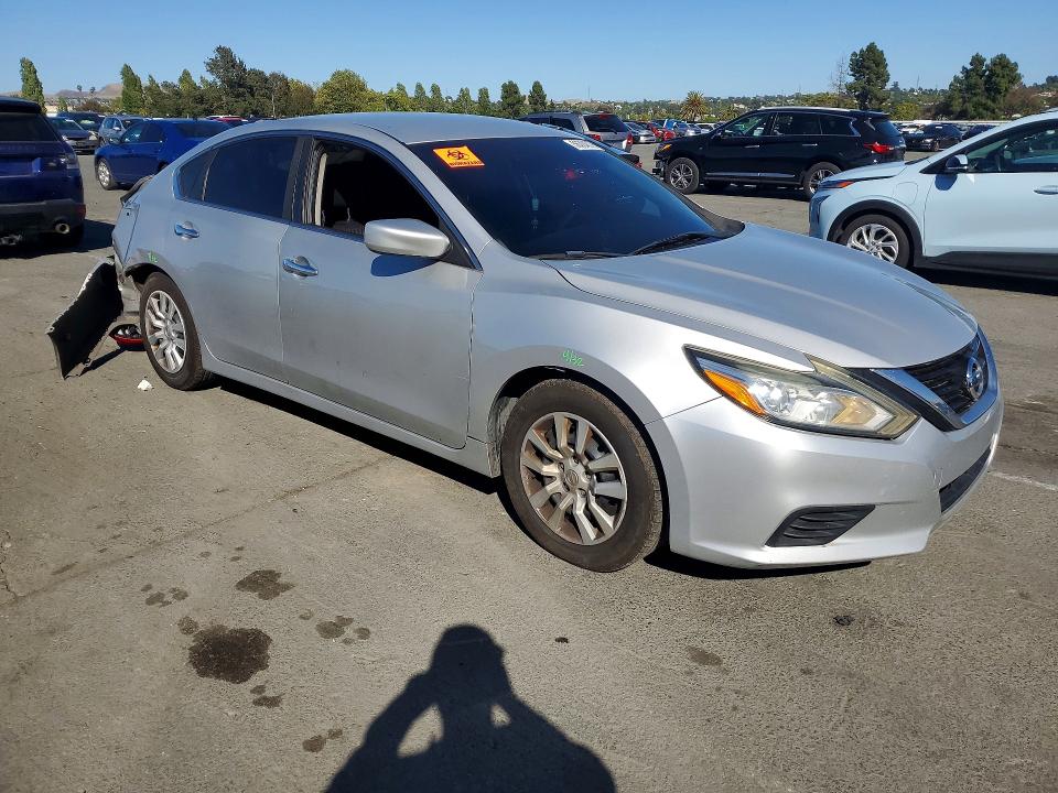 Photo 4 from auction – 2018 NISSAN ALTIMA with VIN 1N4AL3AP1JC120582