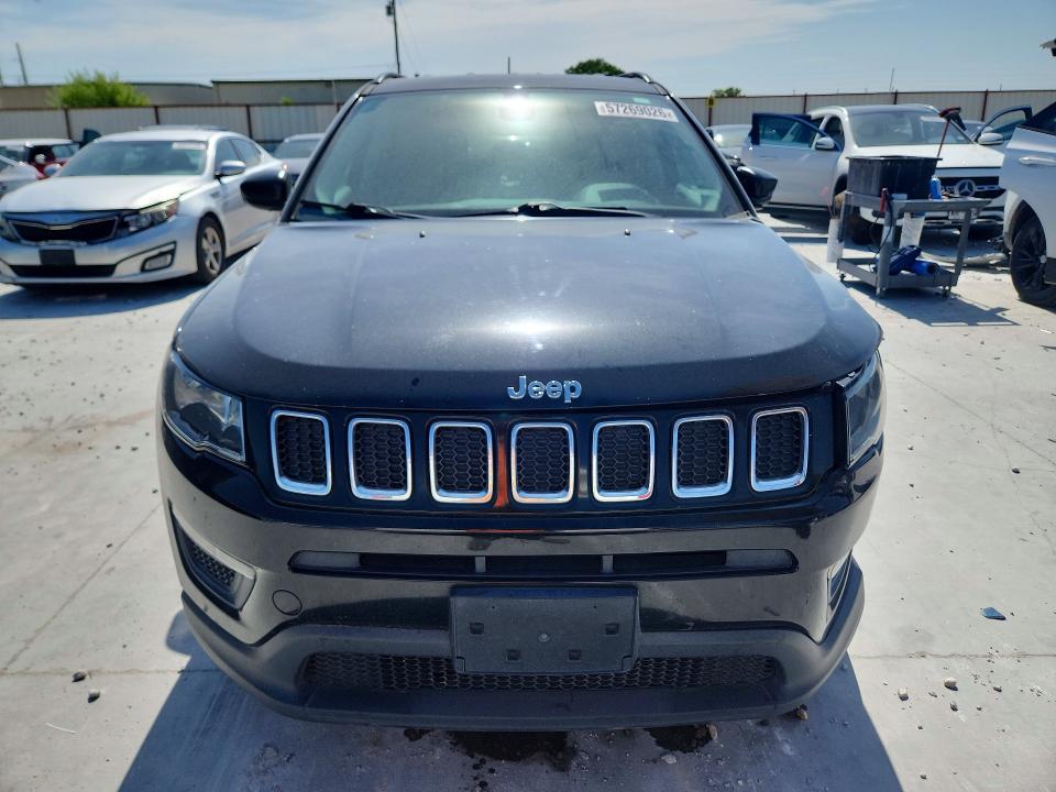 Photo 5 from auction – 2019 JEEP COMPASS with VIN 3C4NJCAB0KT675566