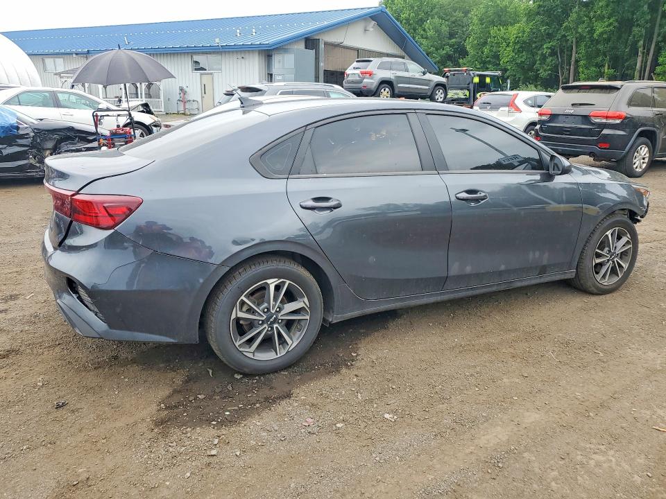 Photo 3 from auction – 2022 KIA FORTE with VIN 3KPF24AD1NE454608
