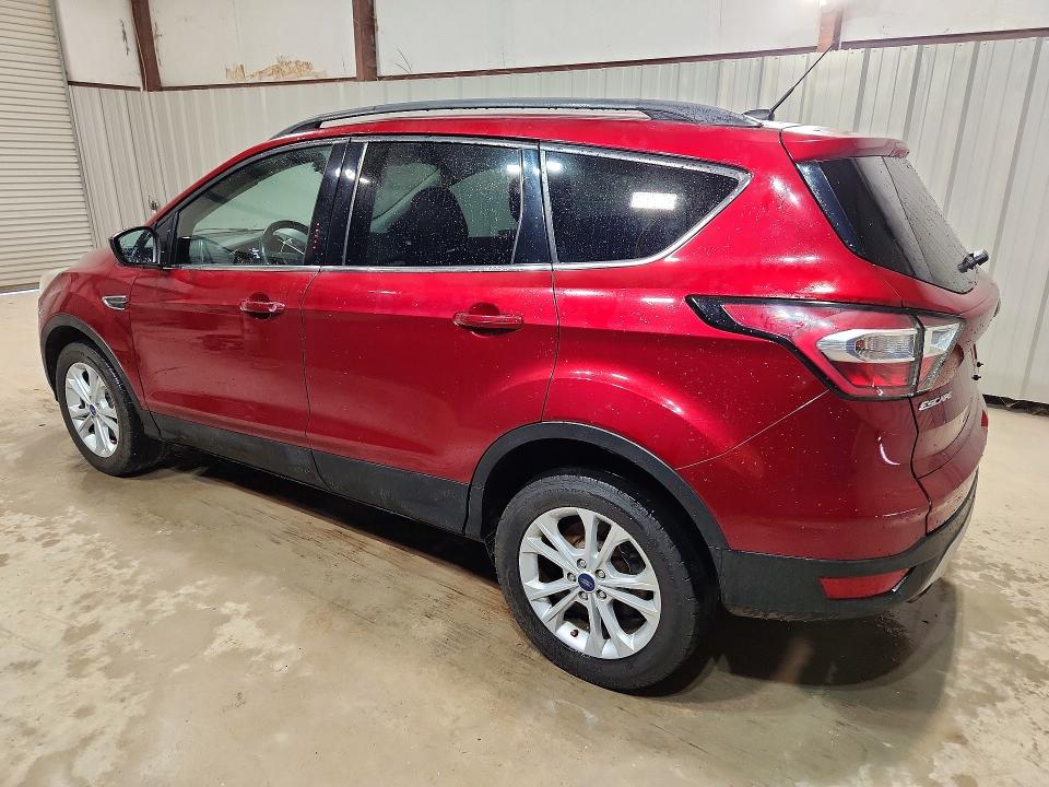 Photo 2 from auction – 2017 FORD ESCAPE with VIN 1FMCU9GD2HUC57546