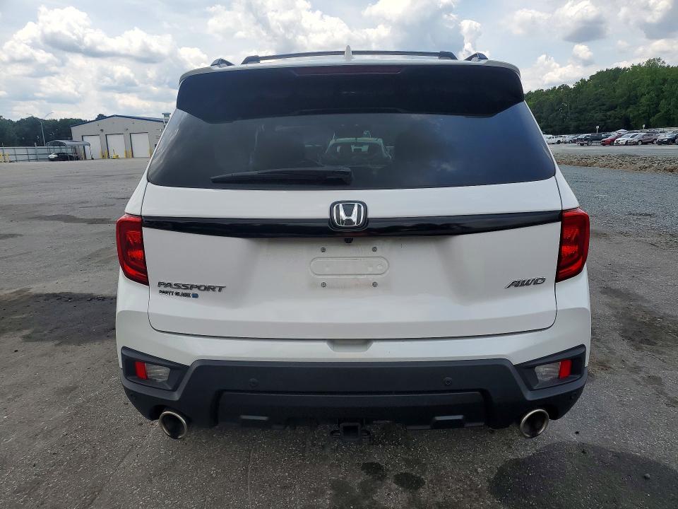 Photo 6 from auction – 2025 HONDA PASSPORT with VIN 5FNYF8H55SB004632
