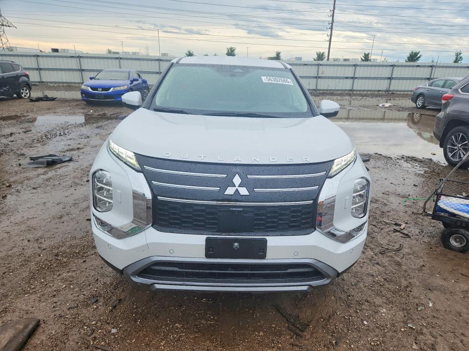 Снимка 5 от търг – 2025 MITSUBISHI OUTLANDER с VIN JA4J4VA88SZ051457