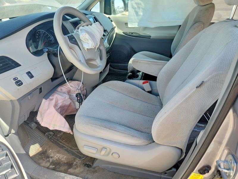 Photo 7 from auction – 2012 TOYOTA SIENNA with VIN 5TDJK3DC6CS046602