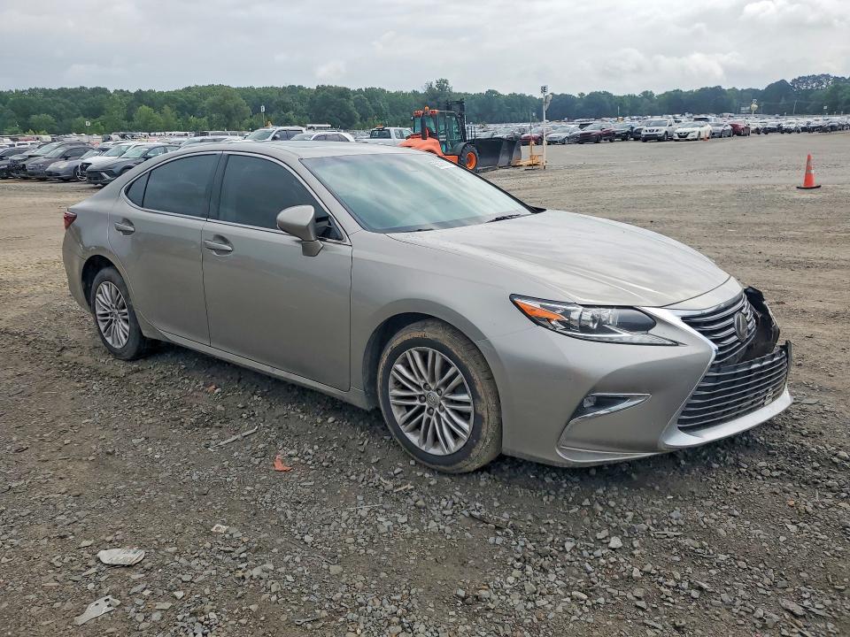 Photo 4 from auction – 2018 LEXUS ES with VIN 58ABK1GG8JU081243