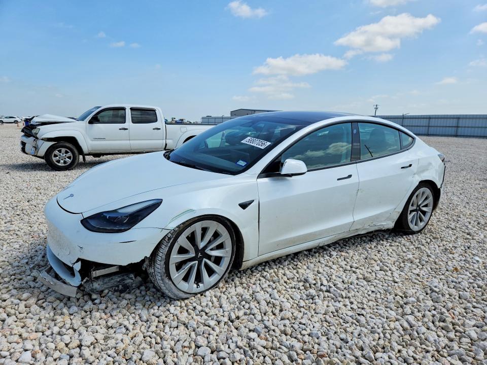 TESLA MODEL 3 2022 مع رقم تعريف المركبة 5YJ3E1EAXNF208773 - صورة من المزاد