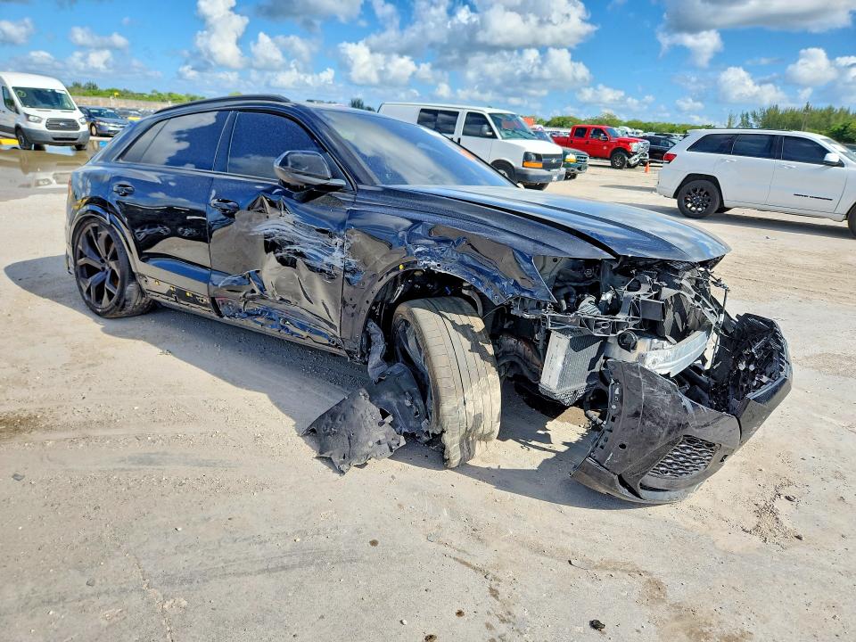 Photo 4 from auction – 2021 AUDI RS Q8 with VIN WU1ARBF11MD027392