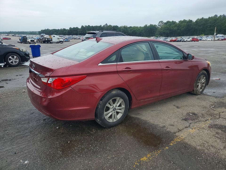 Photo 3 from auction – 2013 HYUNDAI SONATA with VIN 5NPEB4AC8DH693652