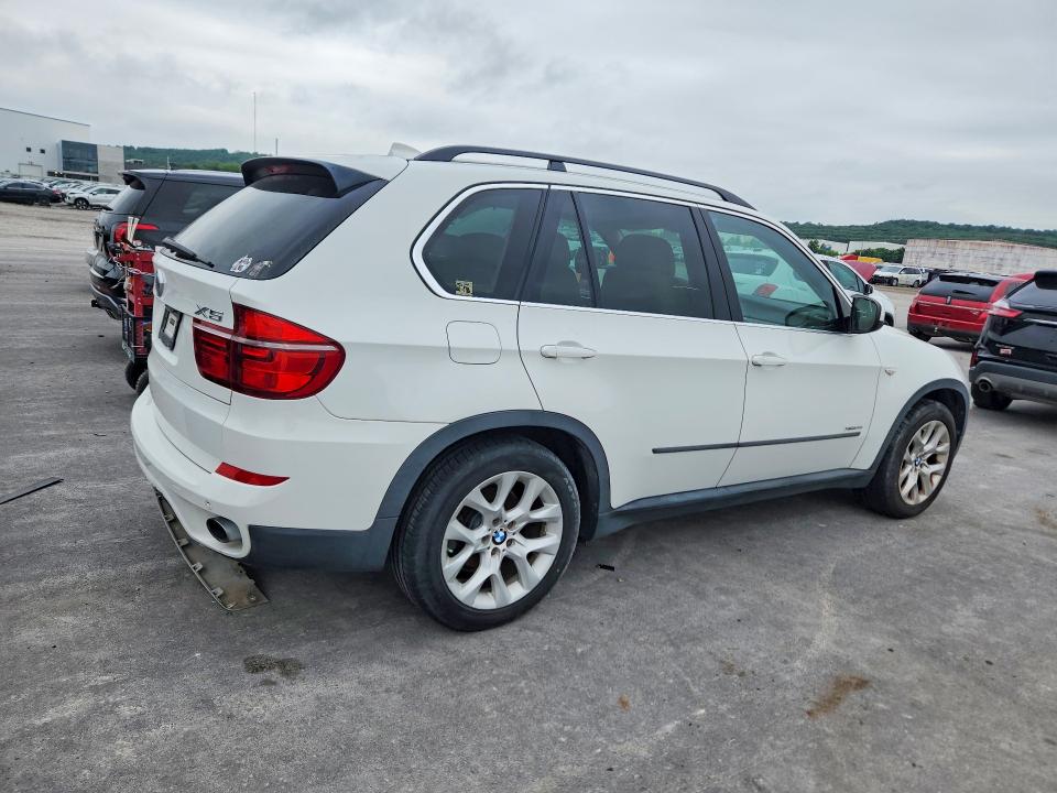 Photo 3 from auction – 2013 BMW X5 with VIN 5UXZV4C56DL993319