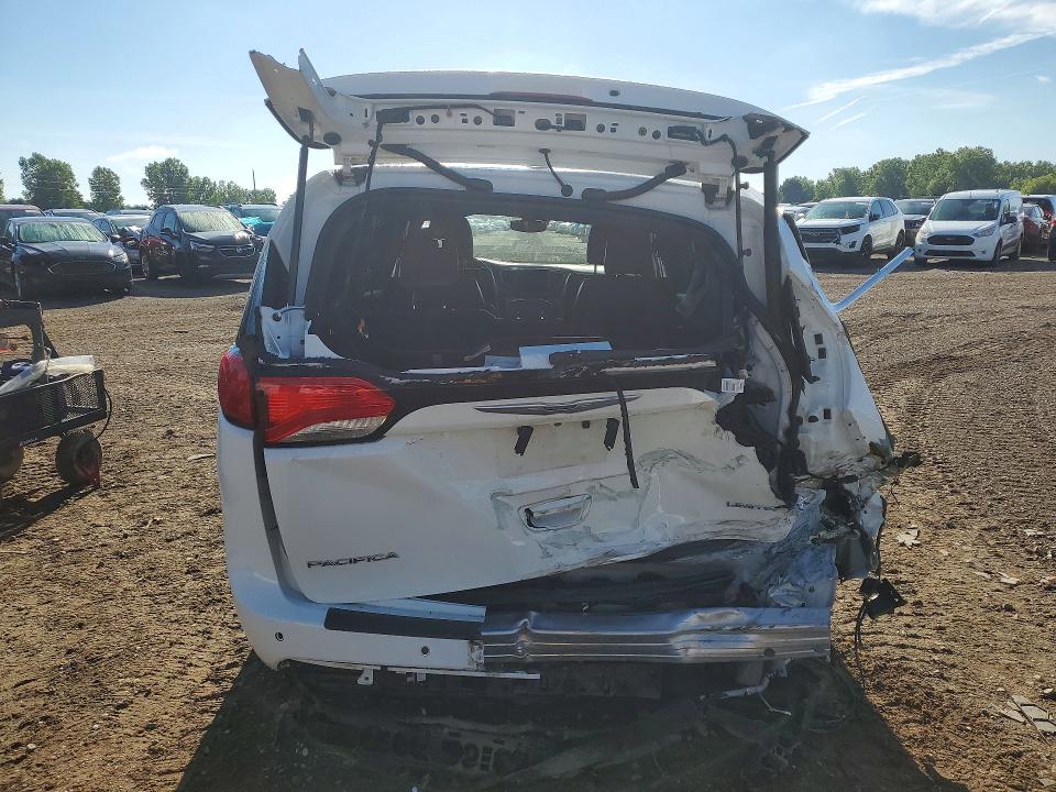 Photo 6 from auction – 2020 CHRYSLER PACIFICA with VIN 2C4RC1GG2LR151813