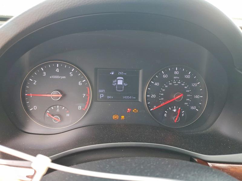 Photo 9 from auction – 2017 KIA CADENZA with VIN KNALC4J19H5045940