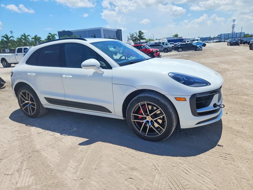 Photo 4 from auction – 2022 PORSCHE MACAN with VIN WP1AG2A51NLB23803