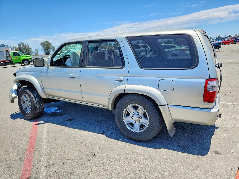 Photo 2 from auction – 2000 TOYOTA 4RUNNER with VIN JT3GN86RXY0140531