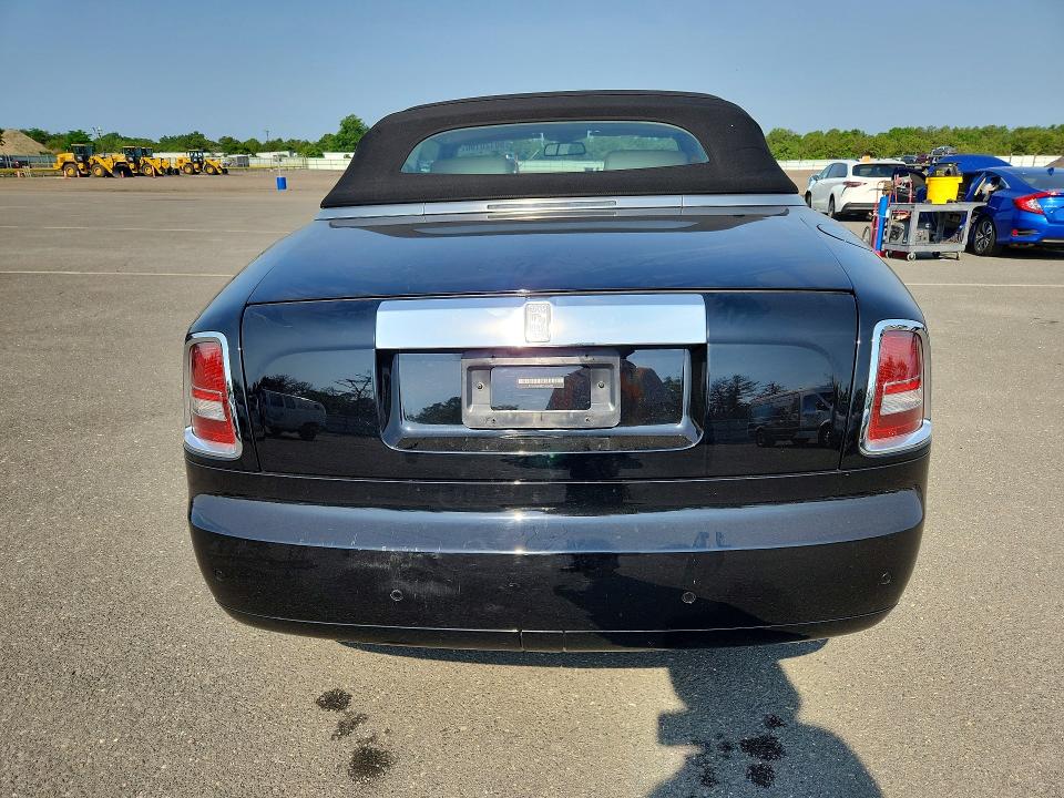 Photo 6 from auction – 2009 ROLLS-ROYCE PHANTOM with VIN SCA2D68529UX16220