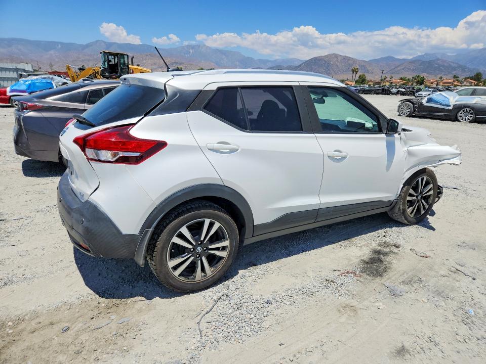 Photo 3 from auction – 2020 NISSAN KICKS with VIN 3N1CP5CV4LL483581
