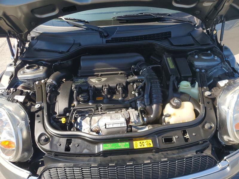 Photo 11 from auction – 2008 MINI COOPER with VIN WMWMF73548TV35260