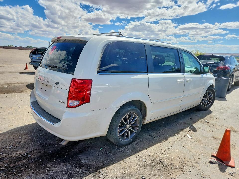 Photo 3 from auction – 2011 DODGE GRAND CARAVAN with VIN 2D4RN5DG0BR738373