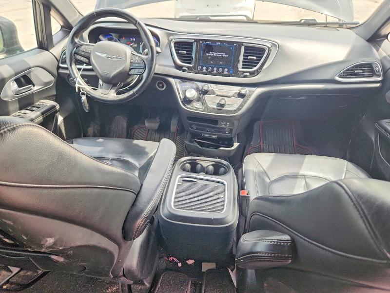 Photo 8 from auction – 2018 CHRYSLER PACIFICA with VIN 2C4RC1EG6JR312227