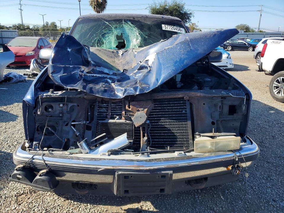 Photo 5 from auction – 1997 CHEVROLET TAHOE with VIN 1GNEK13R5VJ425240