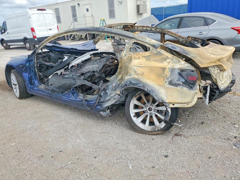 Photo 2 from auction – 2022 TESLA MODEL 3 with VIN 5YJ3E1EA0NF371352