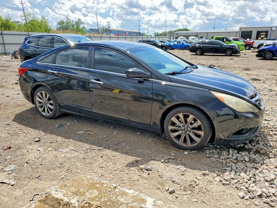 Photo 4 from auction – 2011 HYUNDAI SONATA with VIN 5NPEC4AC1BH062350