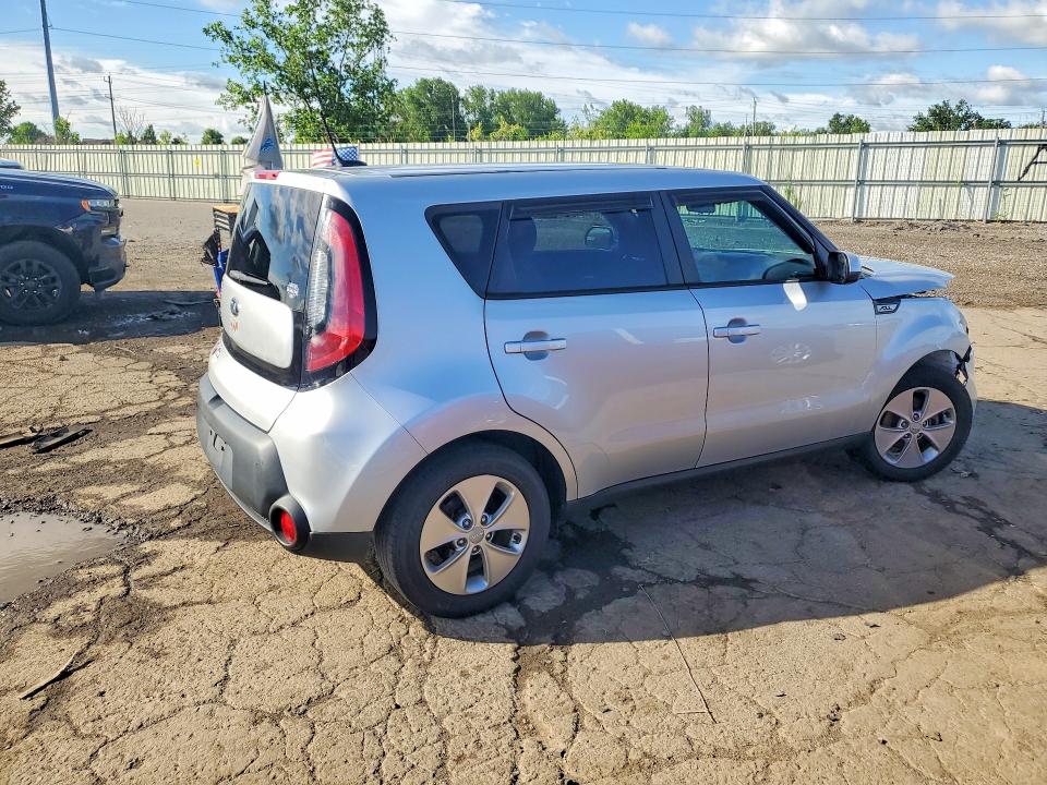 Photo 3 from auction – 2016 KIA SOUL with VIN KNDJN2A22G7821765