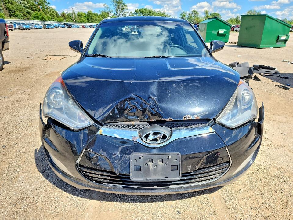 Photo 5 from auction – 2013 HYUNDAI VELOSTER with VIN KMHTC6AD5DU133243