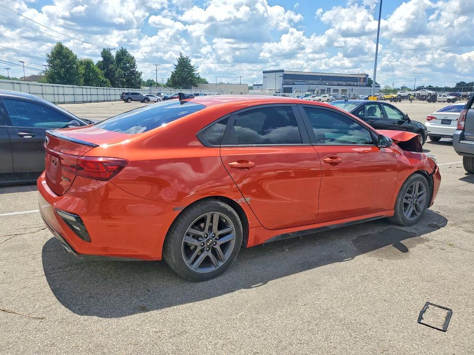 Photo 3 from auction – 2021 KIA FORTE with VIN 3KPF34AD4ME330019